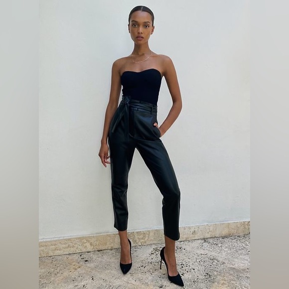 Babaton - Vegan Leather Belted Pant - SZ 6 - Picture 1 of 7